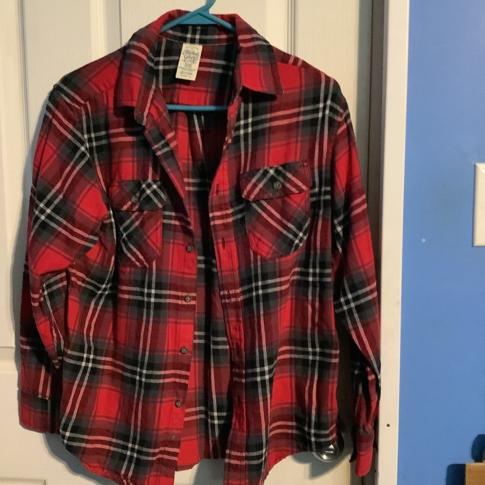 Boy’s Faded Glory Long sleeved Red & black Plaid Flannel shirt Size 14-16